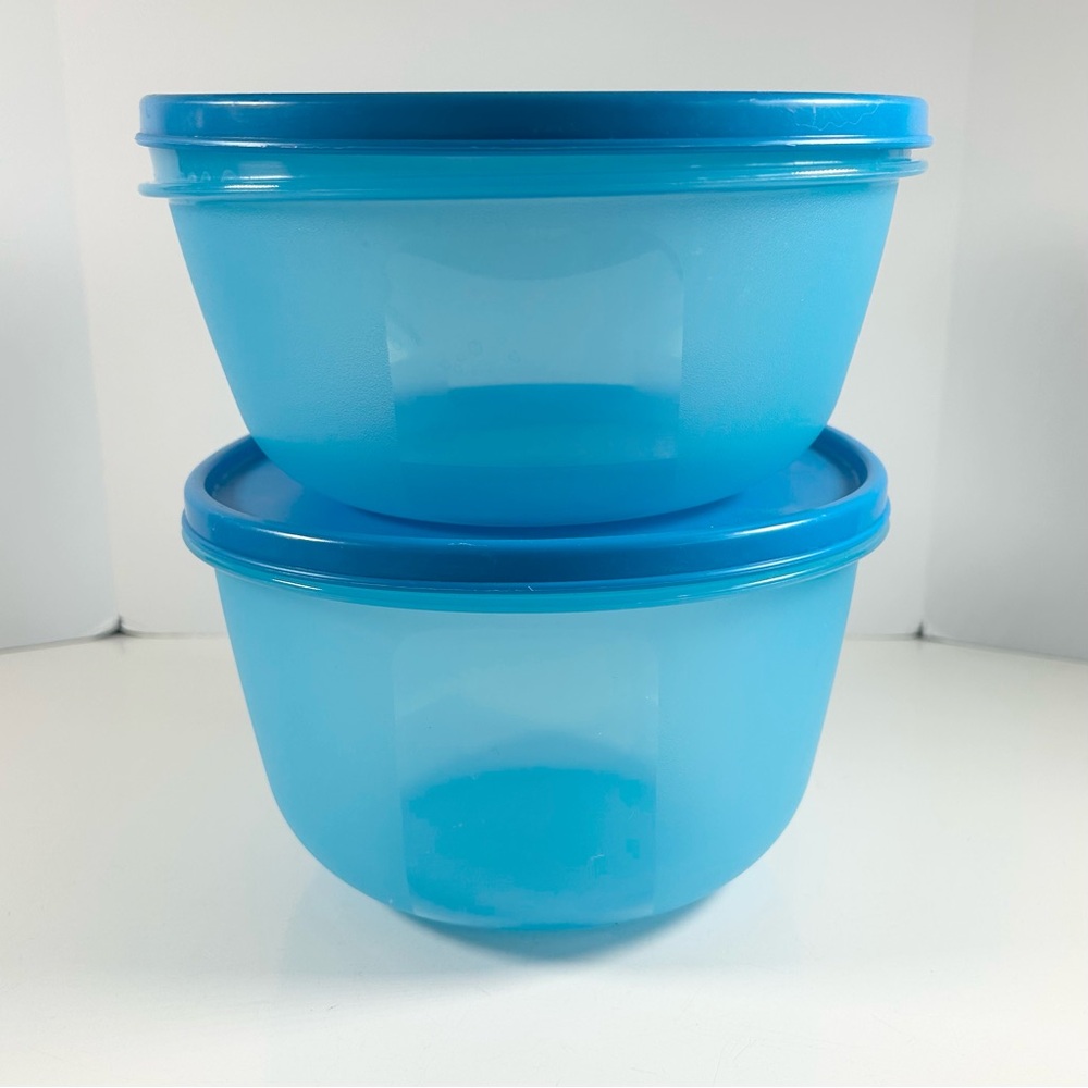 Tupperware Clarissa Blue Round Food Storage Bowls with Lids 1.5L 2L 1701 1700 - Picture 2 of 11
